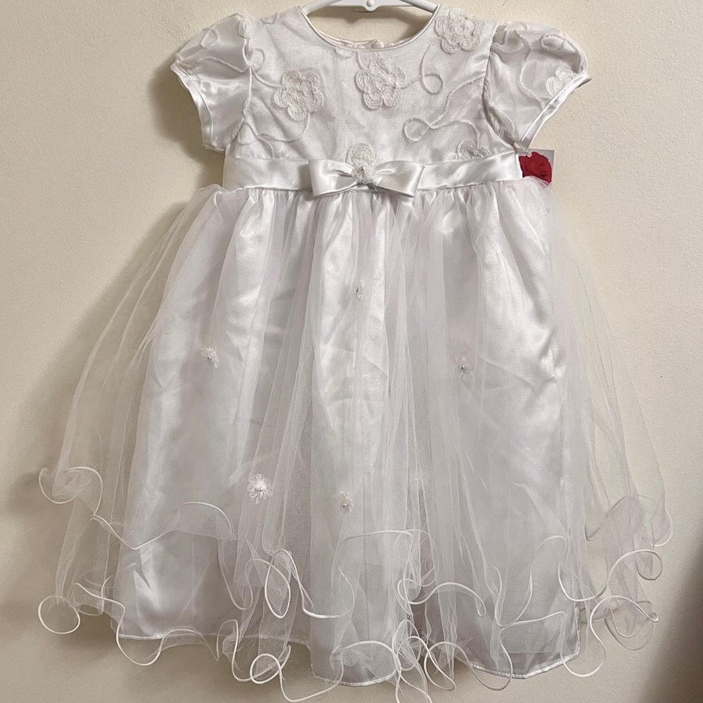 NWT Rosenau White Formal Delicate Baby Dress Tulle Fabric Special Event size 6mo